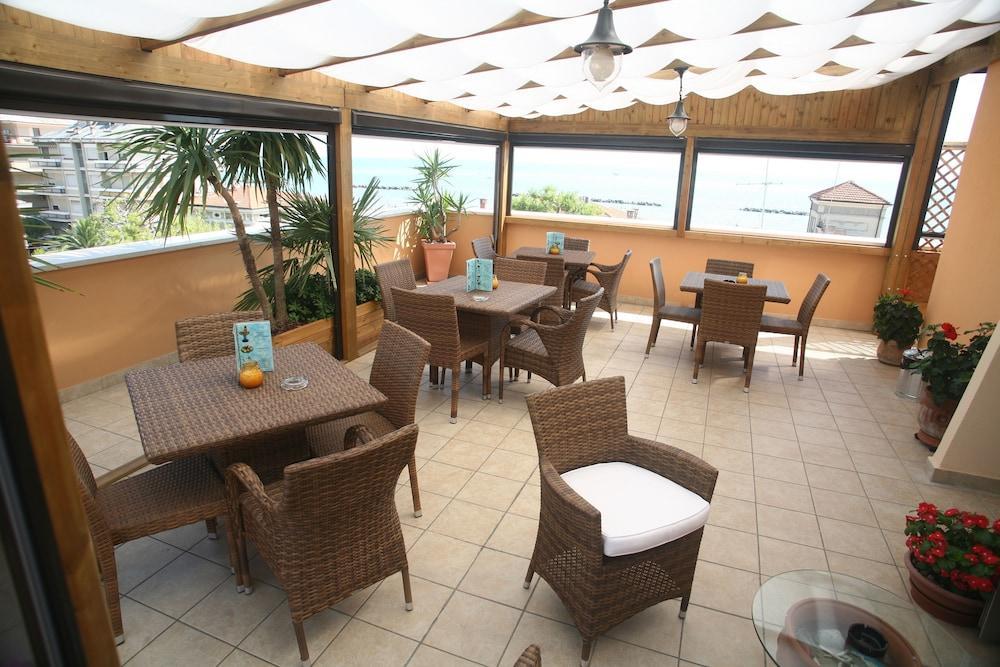 Hotel Victoria Porto San Giorgio Exterior photo